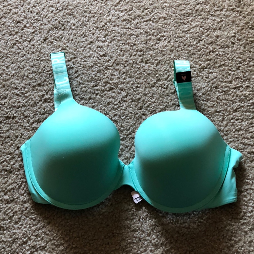 T-shirt lightly lined Demi bra, Victoria’s Secret